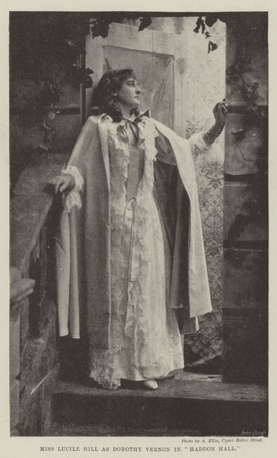 Miss Lucile Hill come Dorothy Vernon in Haddon Hall da English Photographer