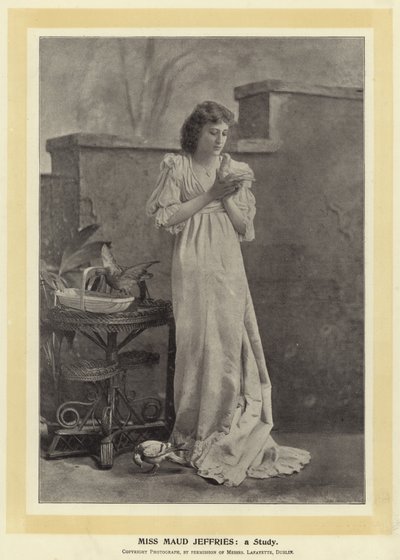 Miss Maud Jeffries: uno studio da English Photographer