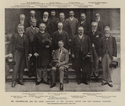 Mr Chamberlain e i suoi principali assistenti all