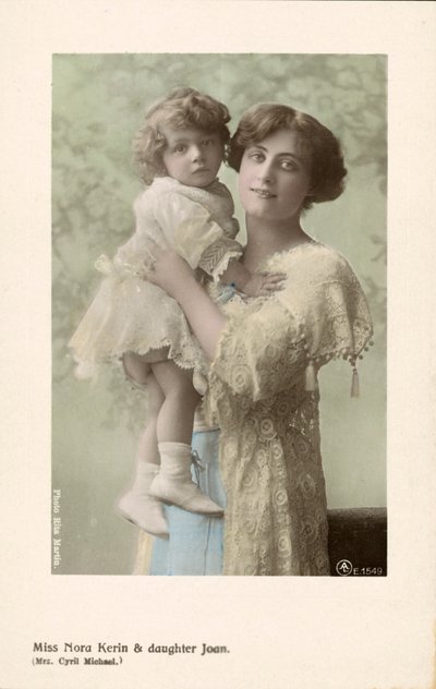 Nora Kerin, attrice inglese e sua figlia, Joan da English Photographer