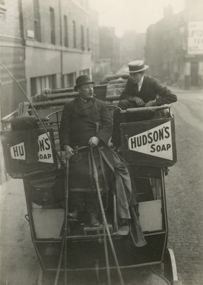 Omnibus e conducente da English Photographer