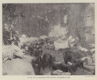 Sulla Strada per Klondike, il Percorso del Passo Chilcoot nel 1898 da English Photographer