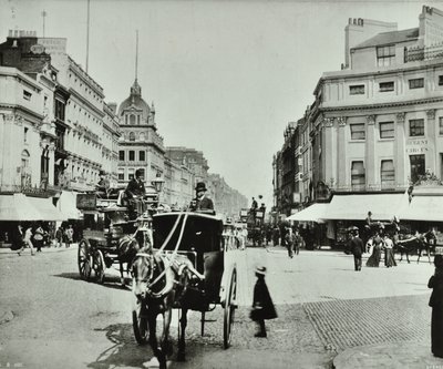 Oxford Circus, Westminster LB: vista verso est, 1890 da English Photographer
