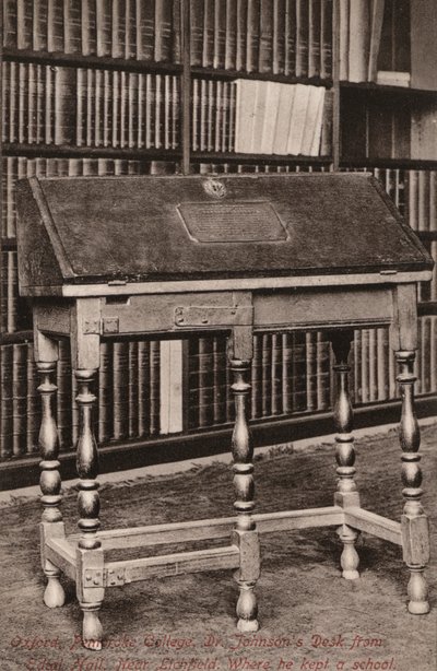 Oxford, Pembroke College, Scrivania del Dr Johnson, da Edial Hall, vicino a Lichfield, dove teneva una scuola da English Photographer