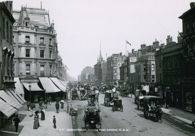 Oxford Street, Londra, guardando a est da English Photographer