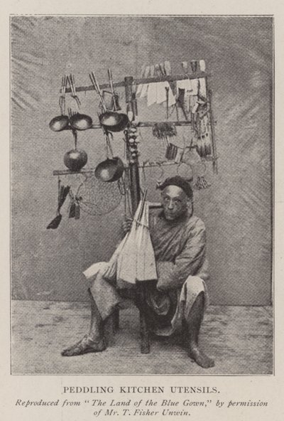 Vendita ambulante di utensili da cucina da English Photographer