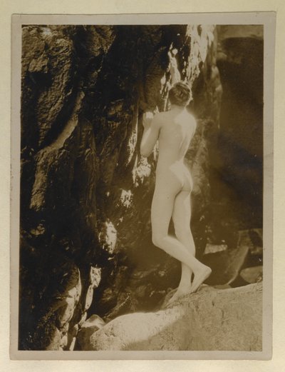 Fotografia di Alistair Graham nudo, conservata con la sua lettera a Evelyn Waugh, c.1924 (stampa al gelatino d