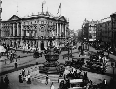Piccadilly Circus, Londra da English Photographer