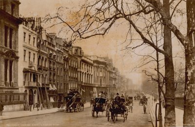 Piccadilly, Londra, guardando a est da English Photographer