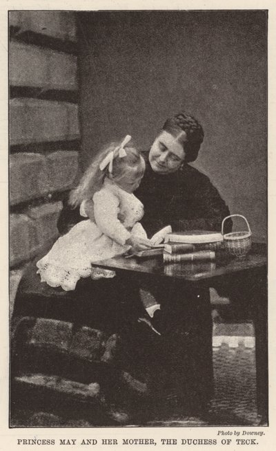 La Principessa May e sua Madre, la Duchessa di Teck da English Photographer
