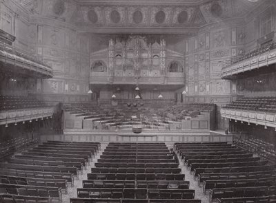 Queens Hall, Langham Place da English Photographer