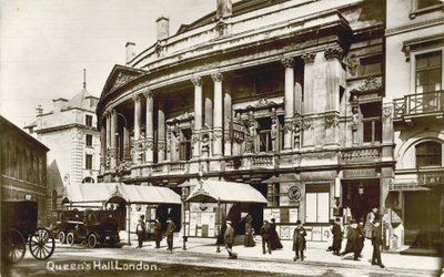 Queens Hall, Londra da English Photographer