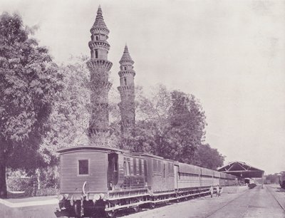 Stazione ferroviaria e Minareti, Ahmedabad da English Photographer