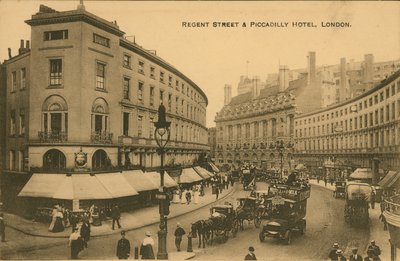 Regent Street e Piccadilly Hotel, Londra da English Photographer