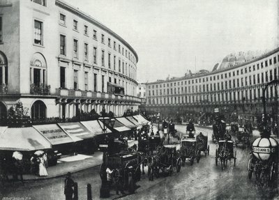Regent Street, il Quadrante (foto in b/n) da English Photographer