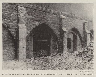 Resti di un muro romano scoperti durante la demolizione del Christ