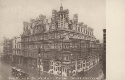 Richelieu Palace Hotel, Oxford Street, Londra W (foto b/n) da English Photographer