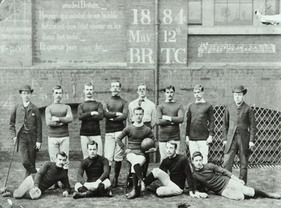 Rosendale Road School: squadra di calcio, 1884 da English Photographer