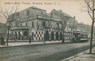 Teatro Sadlers Wells, Rosebery Avenue, Londra da English Photographer