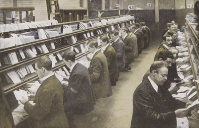 Smistamento delle lettere da English Photographer