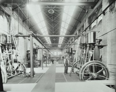 Southern Outfall Sewer, Crossness: interno della sala macchine, 1894 da English Photographer