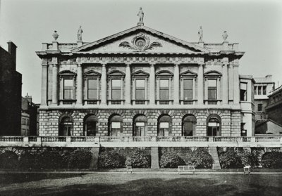 Spencer House, Saint Jamess Place, 1895 da English Photographer