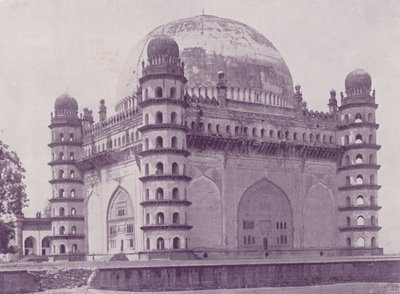 Tomba di Sultan Muhammad, Bijapur da English Photographer