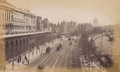 Embankment del Tamigi dal ponte di Waterloo da English Photographer