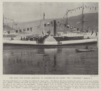 Il re e la regina che arrivano a Dartmouth a bordo del Dolphin, 7 marzo da English Photographer