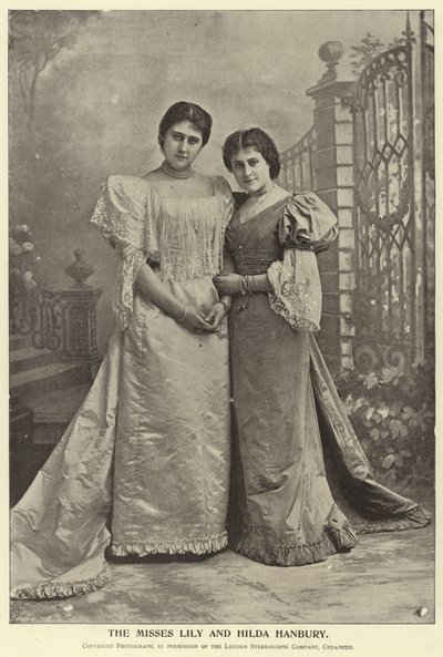 Le signorine Lily e Hilda Hanbury da English Photographer