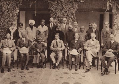 Il Principe e il Maharaja Kumar alla Residenza, Udaipur da English Photographer
