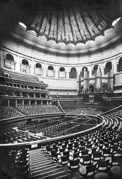 Royal Albert Hall, Londra, c.1880 da English Photographer