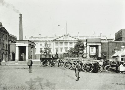 La Zecca Reale, Londra, 1895 da English Photographer