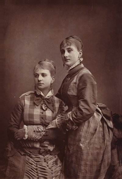 Le sorelle Bransconibe da English Photographer