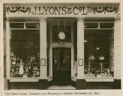 Il primo Lyons Teashop da English Photographer