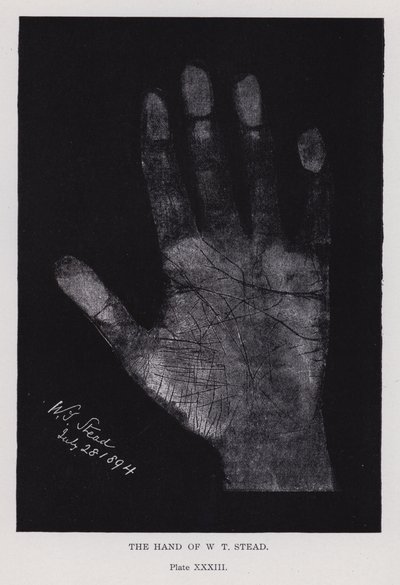 La mano di W T Stead da English Photographer
