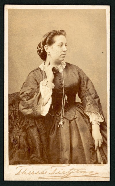 Therese Tietjens, ritratto (foto b/n) da English Photographer