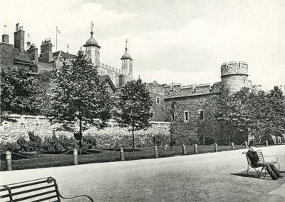 Torre di Londra dal Molo da English Photographer
