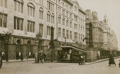 Metropolitana del tram, Bloomsbury, Londra da English Photographer