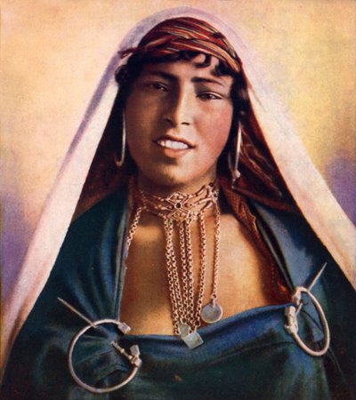 Ragazza tunisina (foto a colori) da English Photographer