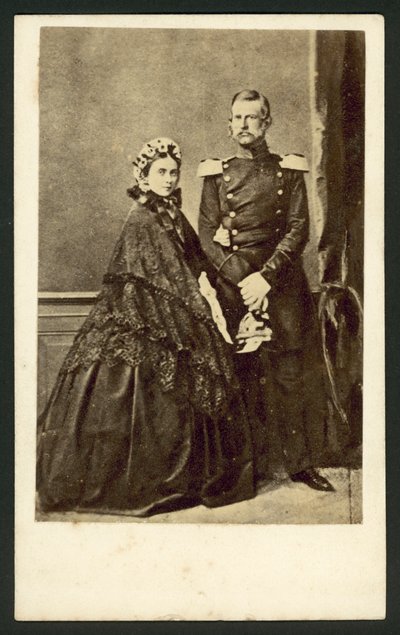 Vittoria, Principessa Reale, e Principe Federico di Prussia da English Photographer