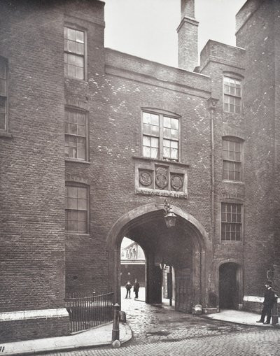 Vista del cancello di Lincolns Inn, Londra, 1876 da English Photographer