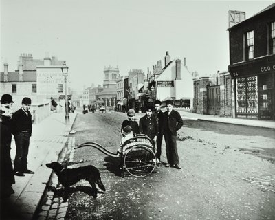 Wandsworth High Street: vista verso ovest, 1890 da English Photographer