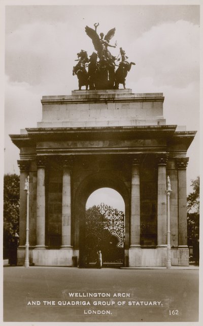 Arco di Wellington e il Gruppo di Statue della Quadriga da English Photographer