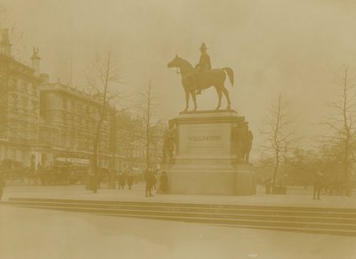 Statua di Wellington a Hyde Park, Londra da English Photographer