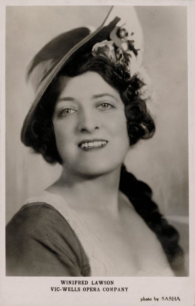 Winifred Lawson, Vic-Wells Opera Company da English Photographer