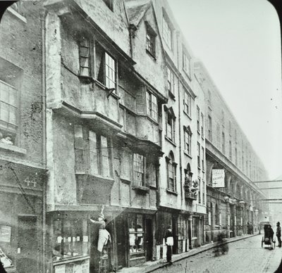 Wych Street: vista ovest, 1890 da English Photographer