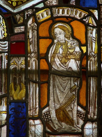 Un pannello nella finestra est che raffigura San Giovanni da English School