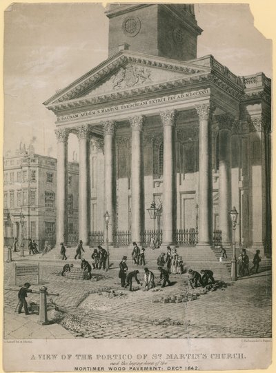 Vista del portico della Chiesa di San Martino da English School