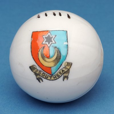 Souvenir araldico miniatura di calcio con trasferimento dello stemma di Southsea da English School